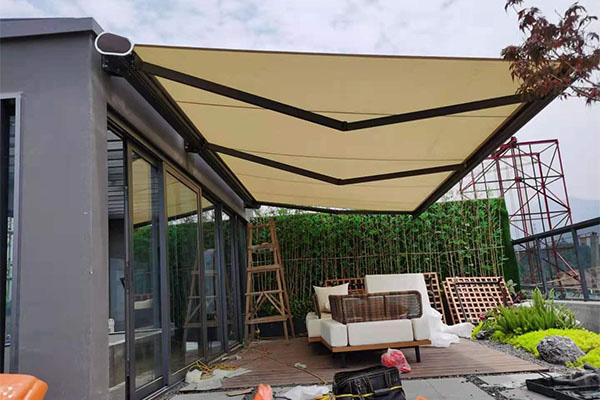 DQ-B Full Cassette Awning