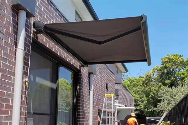 DQ-B Full Cassette Awning